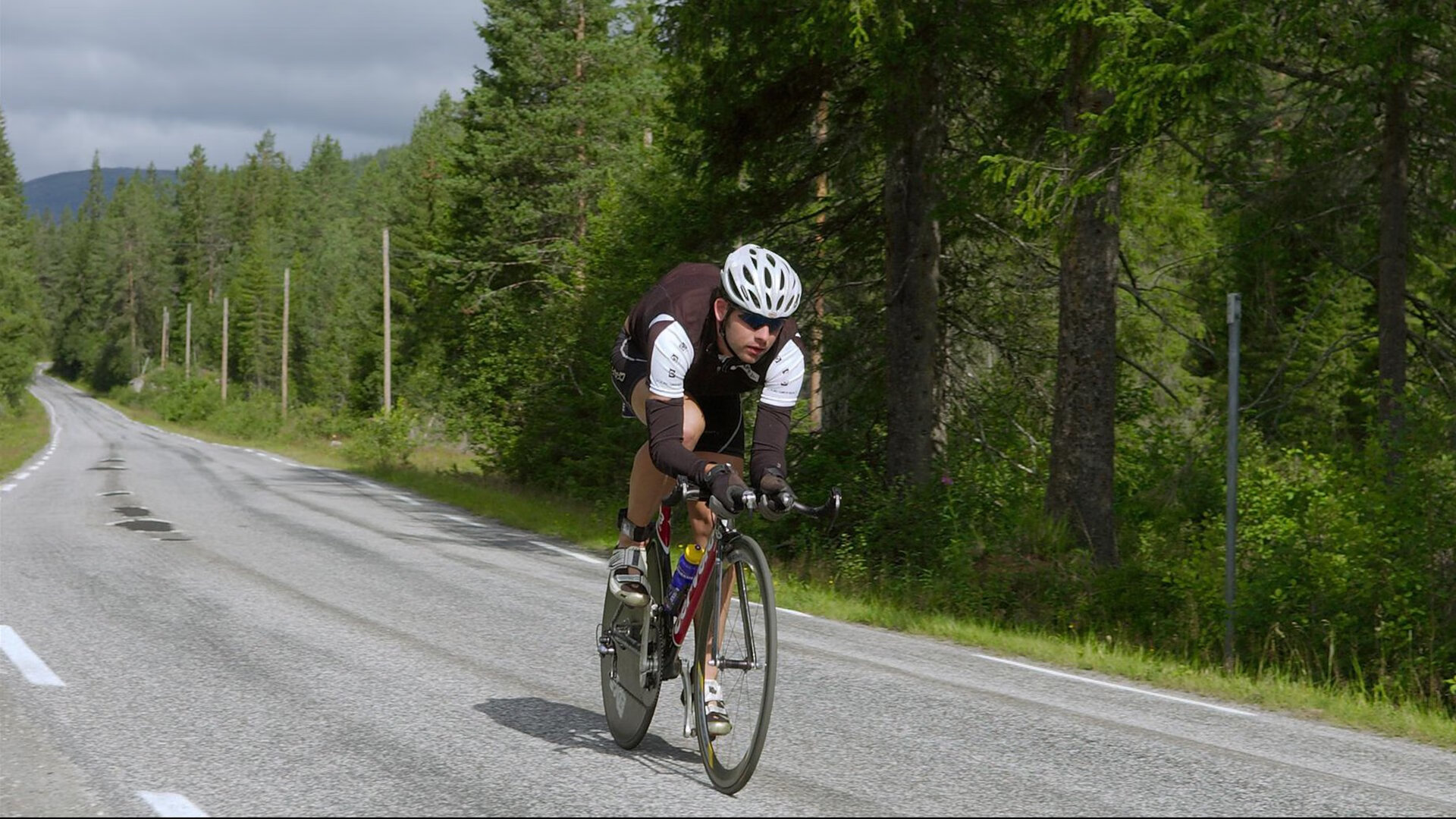 体育外交促进交流