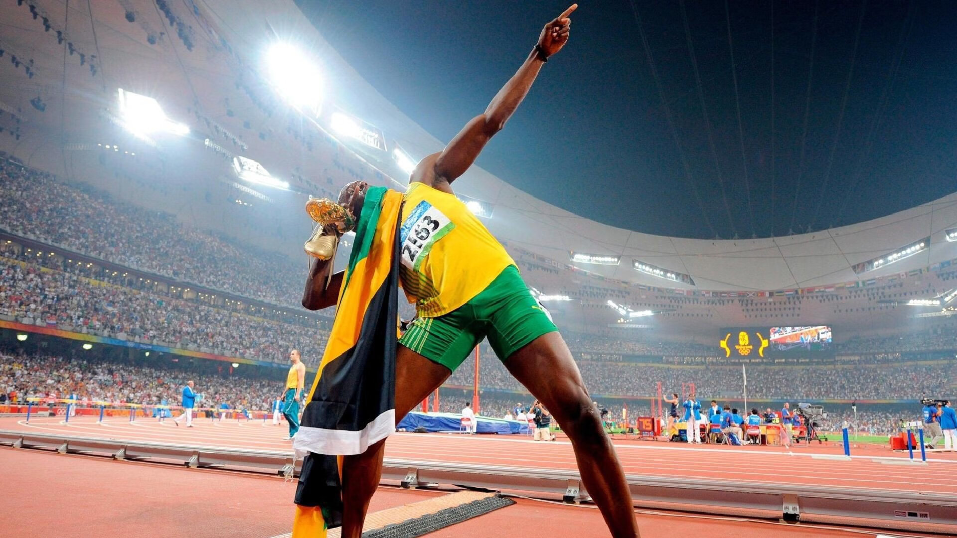 轮椅舞公开赛 轮椅在场地上旋转宛如华尔兹